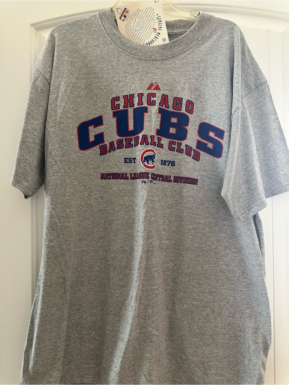 Majestic Chicago Cubs Gray Graphic Tee - Men's